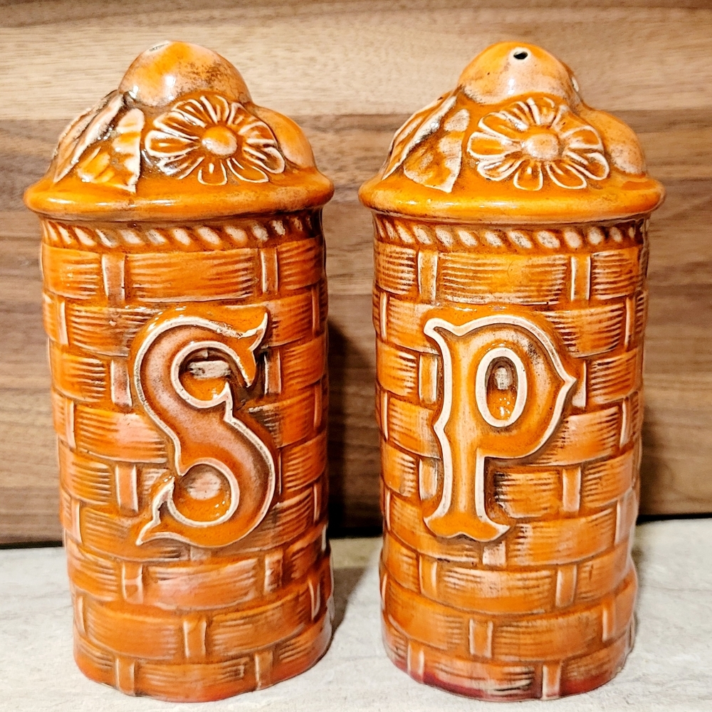 Ceramic Vintage Orange Fruit Flower Weave Basket BIG Salt And Pepper Shakers.